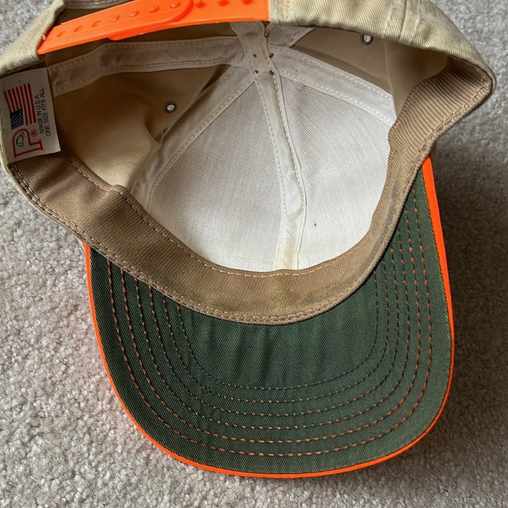 ⚠️Hunter’s orange SnapBack - Picture 2 of 4